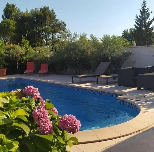 Gite Chaleureux Pour Deux Avec Jacuzzi Ou Piscine Selon Dates